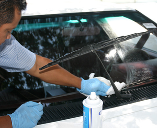 Illustration for article titled Install New Windshield Glass